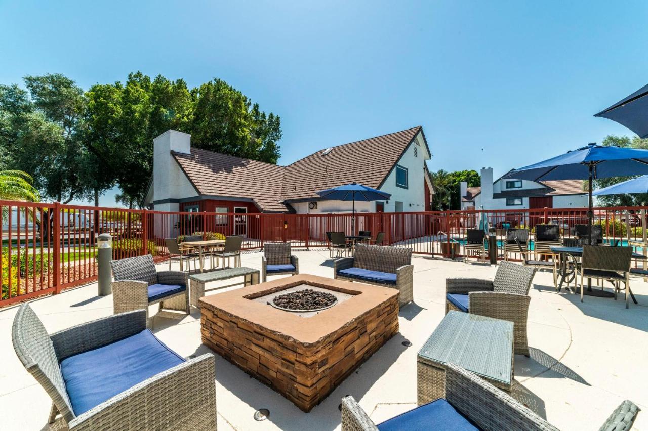 Metro Phx Studio Queen Sleeps 4 Heated Pool Phoenix Eksteriør bilde
