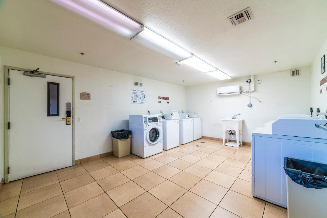 Metro Phx Studio Queen Sleeps 4 Heated Pool Phoenix Eksteriør bilde